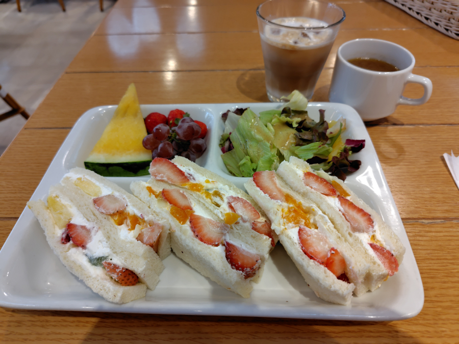 果実園リーベル　フルーツサンド