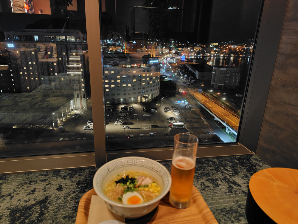 夜景と函館ラーメンとサッポロクラシック